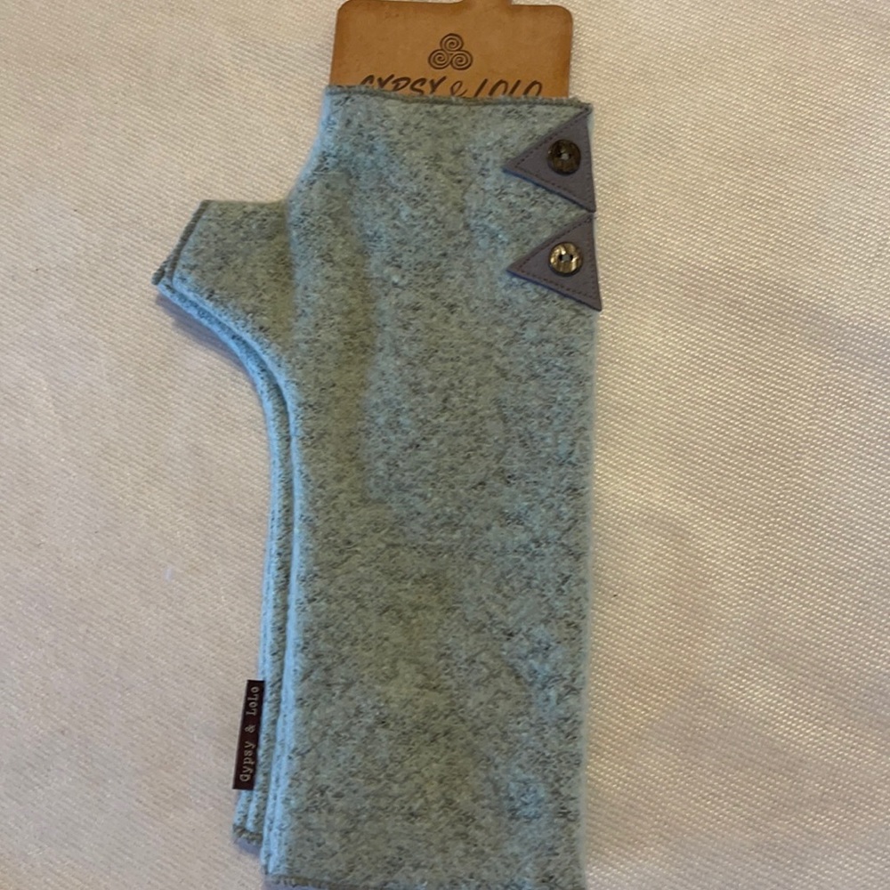Avery&Lolo Fingerless Gloves.  Sz.Medium